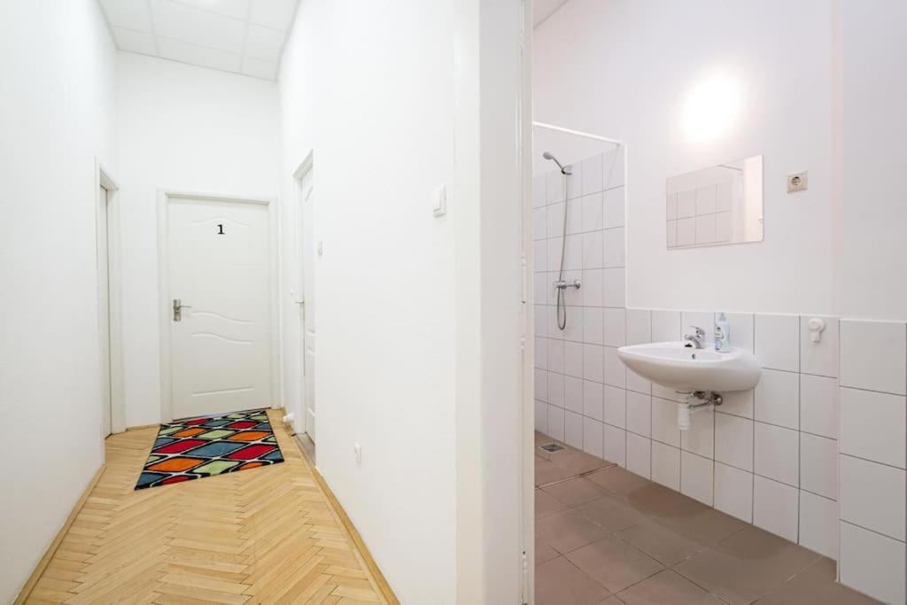 Apartament Hg *